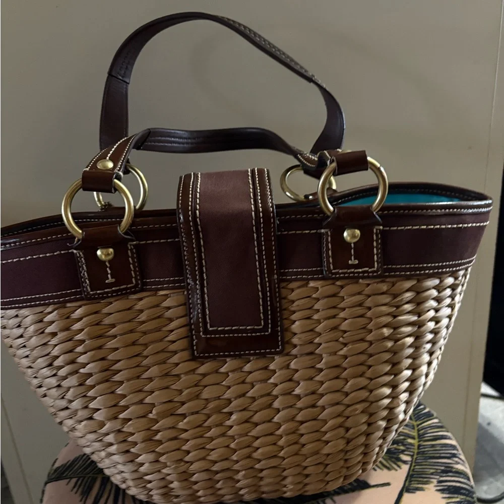 Coach Legacy 10728
Basket Tote Woven
Straw Espresso Brown
Leather Turn Lock#exc! - Picture 9 of 12